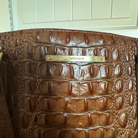 Elegant Brahmin Crocodile-Embossed Tote Bag - Picture 9 of 12